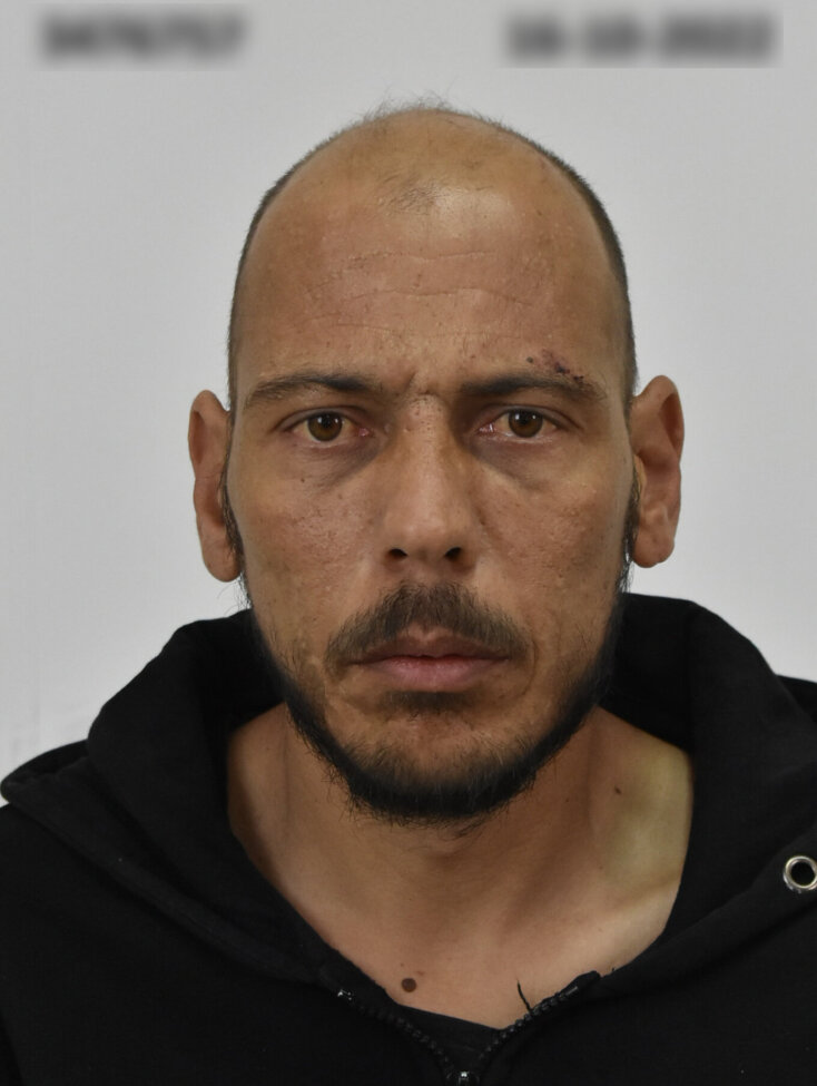 Βιασμός 12χρονης στον Κολωνό: Στη δημοσιότητα δόθηκαν από την ελληνική αστυνομία τα στοιχεία και οι φωτογραφίες των τριών προφυλακιστέων.