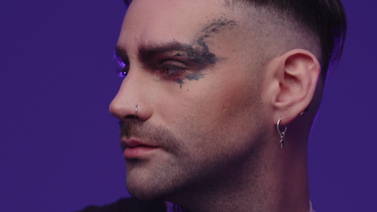 Ivan Pyatvolya: Ενας queer καλλιτέχνης συστήνεται με το πρώτο του single “Toxic love”  