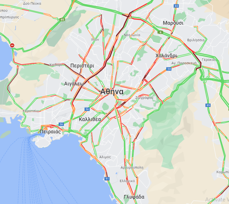 Παραμένουν τα προβλήματα στην κίνηση μετά το τροχαίο νωρίς το πρωί στην Αθηνών- Κορίνθου