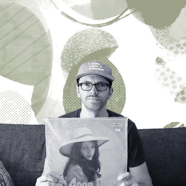 Συνέντευξη Spectacular Diagnostics: Ο beamaker Robert Krums μιλάει για το άλμπουμ «Raw Lessons», τον συμμαθητή του Kanye West, το Σικάγο, τη hip hop σκηνή και τους rappers.