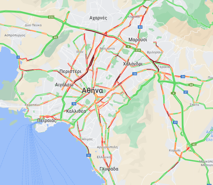 Προβλήματα σε Κηφισό, Παραλιακή και Λεωφόρο Αθηνών - Καθυστερήσεις και γύρω από το λιμάνι του Πειραιά