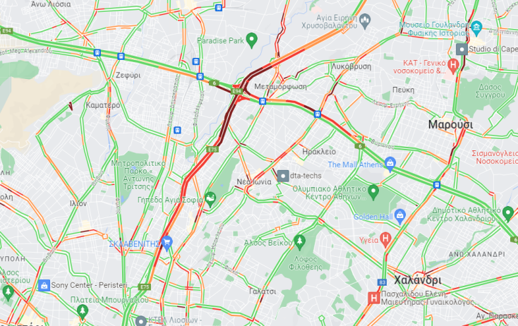 «Ουρές» χιλιομέτρων στην κάθοδο του Κηφισού λόγω τροχαίου