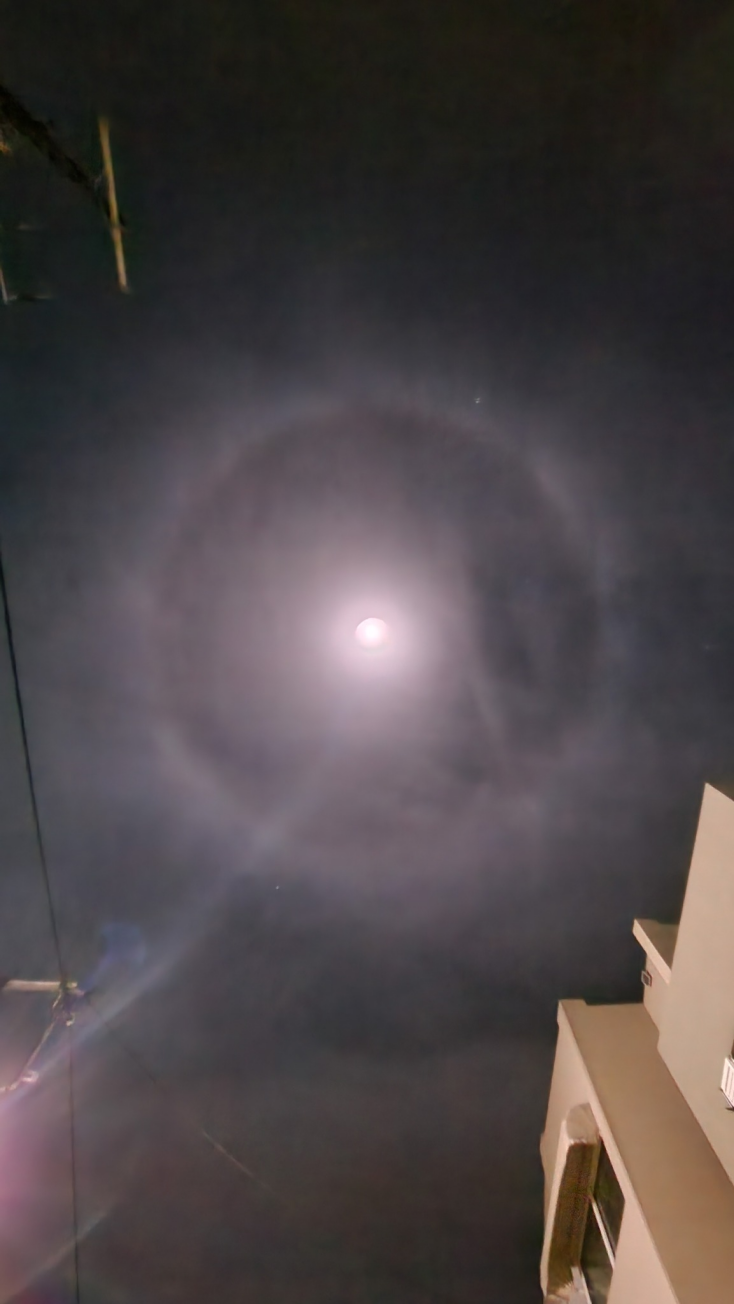 Το φαινόμενο Halo Moon - Σεληνιακό Φωτοστέφανο εμφανίστηκε στην Κρήτη