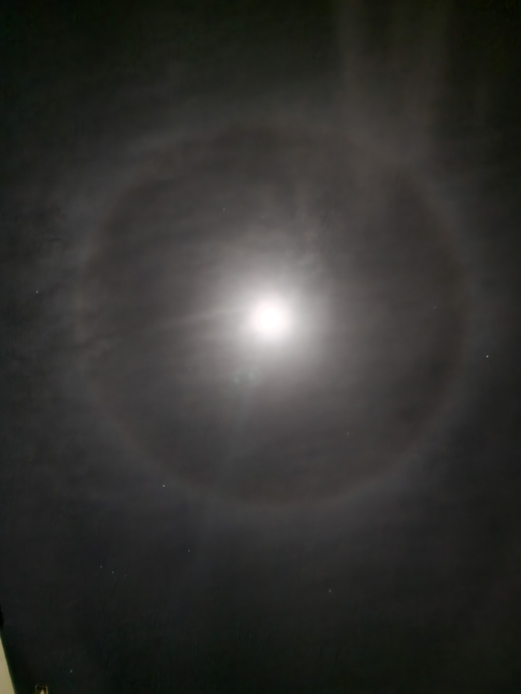 Το φαινόμενο Halo Moon - Σεληνιακό Φωτοστέφανο εμφανίστηκε στην Κρήτη 