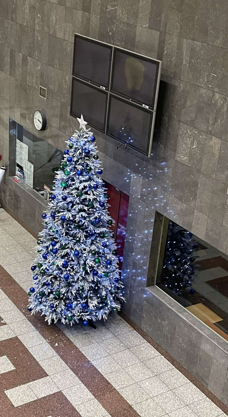 Τα γιορτινά τους φορούν και φέτος τα Μέσα Σταθερής Τροχιάς