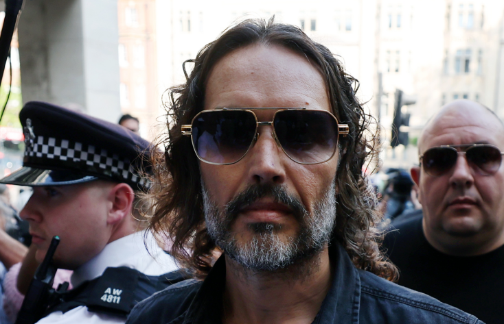 «Είμαι αθώος» - Ο Ράσελ Μπραντ για τον βιασμό και τις σεξουαλικές επιθέσεις κατά τεσσάρων γυναικών