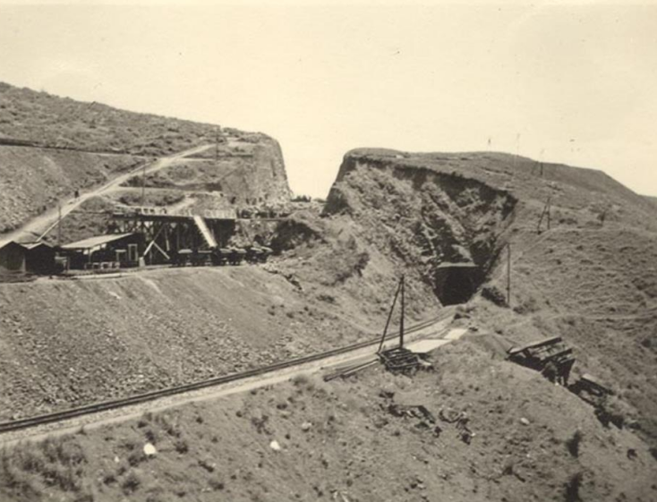 ΥΠΠΟ: Ιστορικός τόπος ο Σιδηροδρομικός Σταθμός Καρυάς Φθιώτιδας - Μαρτυρία της ναζιστικής καταναγκαστικής εργασίας και του Ολοκαυτώματος στην Ελλάδα 