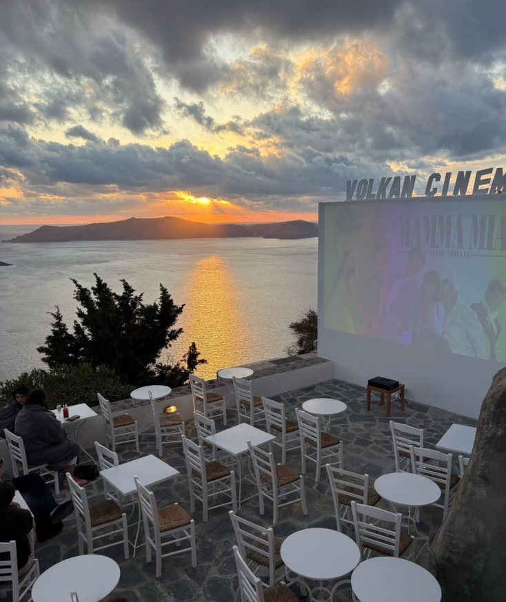 Τα ωραιότερα θερινά των νησιών: Η μεγάλη οθόνη με θέα Αιγαίο