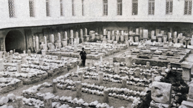 Αυλή Επιγραφικού. Εποχή Ziller (1887-1889)