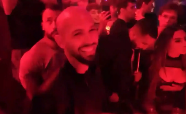 Ο Τέιτ και ο αδελφός του προσπάθησαν να αποστασιοποιηθούν από το περιστατικό.