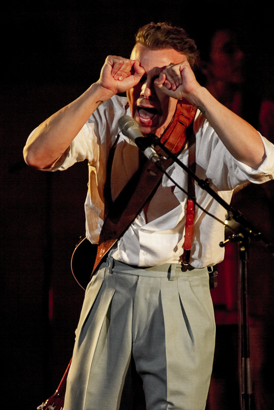 Φωτορεπορτάζ από τη συναυλία του Asaf Avidan στην Αθήνα, στο Ωδείο Ηρώδου Αττικού, την Πέμπτη 22 Σεπτεμβρίου 2022