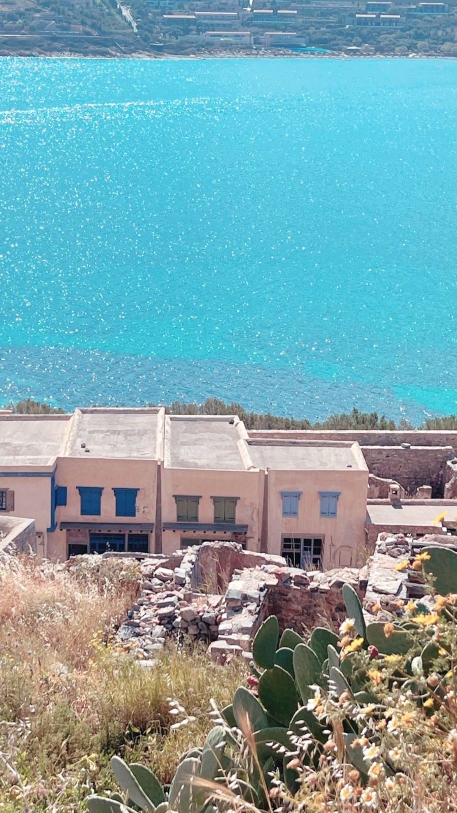 Οδοιπορικό στο χωριό Πλάκα, στη Σπιναλόγκα, εκεί που γυρίστηκε η τηλεοπτική σειρά «Το Νησί»