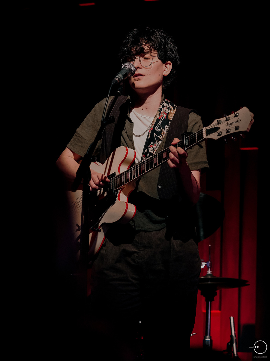 Amalia and the Architects © Χρόνης Περράκης