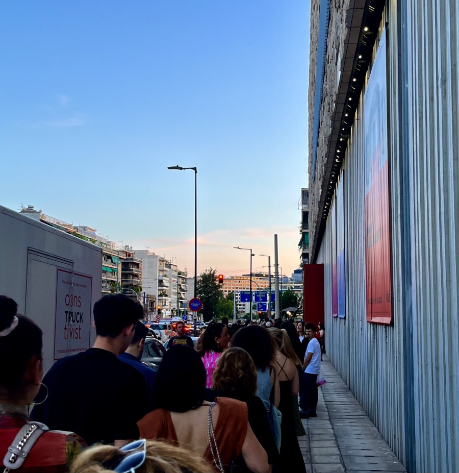 Voice 102.5: Μουσική, ποτό και τέχνη στους ορόφους του ΕΜΣΤ © Βαρδάκη Ελένη