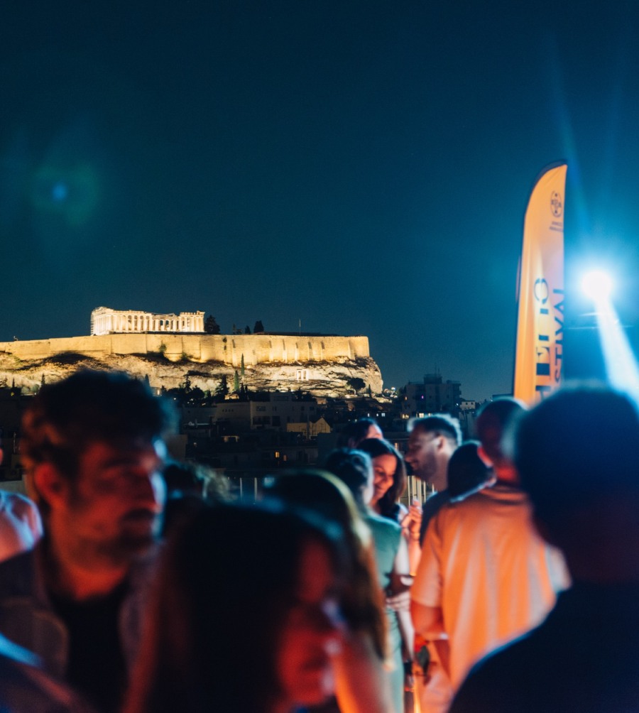 Voice 102.5: Μουσική, ποτό και τέχνη στους ορόφους του ΕΜΣΤ