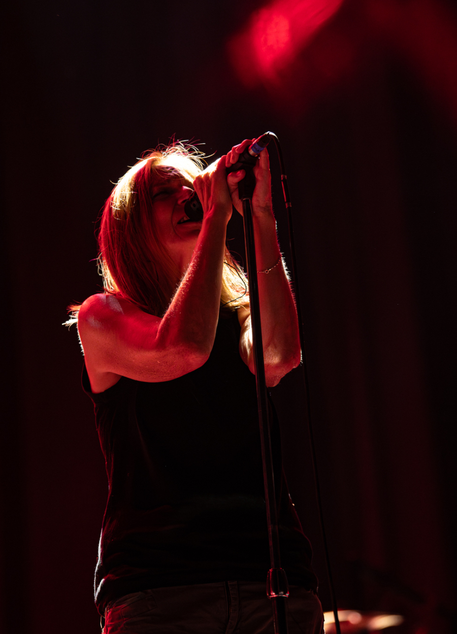 Ανταπόκριση από την εμφάνιση των Μπεθ Γκίμπονς και Bill Ryder - Jones στο Θέατρο Λυκαβηττού