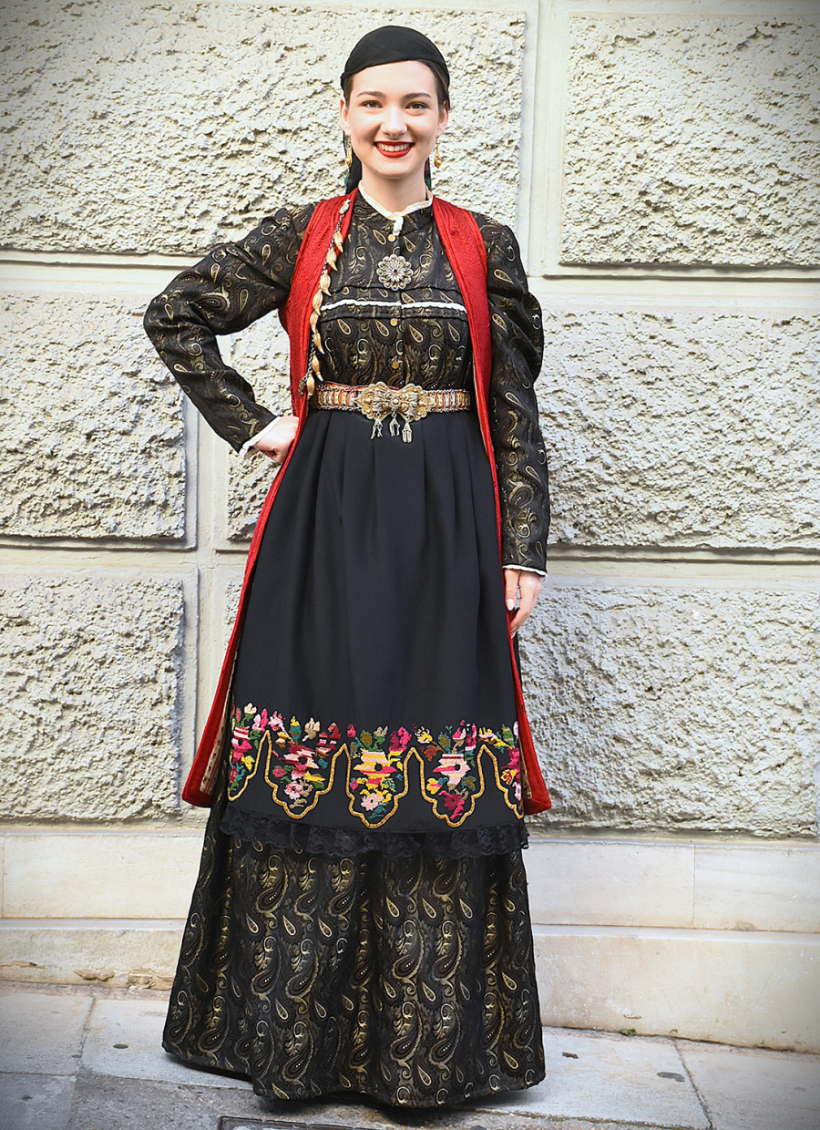 Λύκειο των Ελληνίδων: Η προετοιμασία για την παρέλαση της 28ης Οκτωβρίου