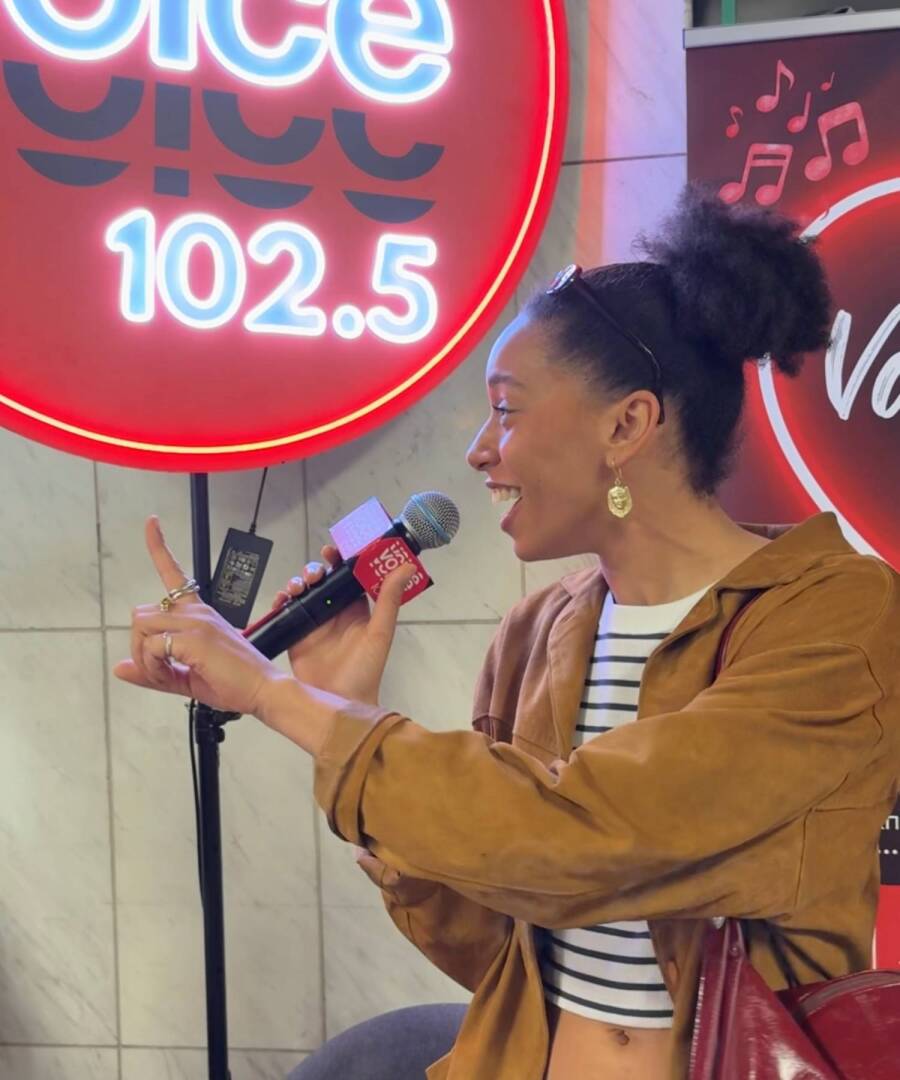 Η ραδιοφωνική παραγωγός Ξένια Ντάνια  