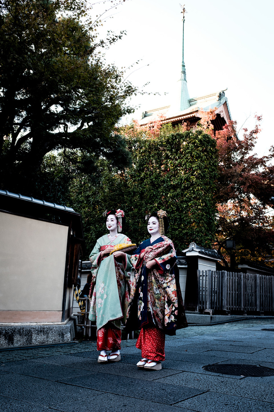 kyoto._geishas.jpg