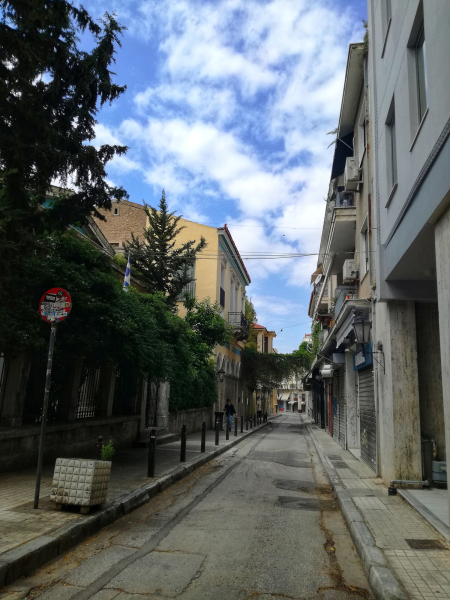 Οδός Αδριανού, Πλάκα