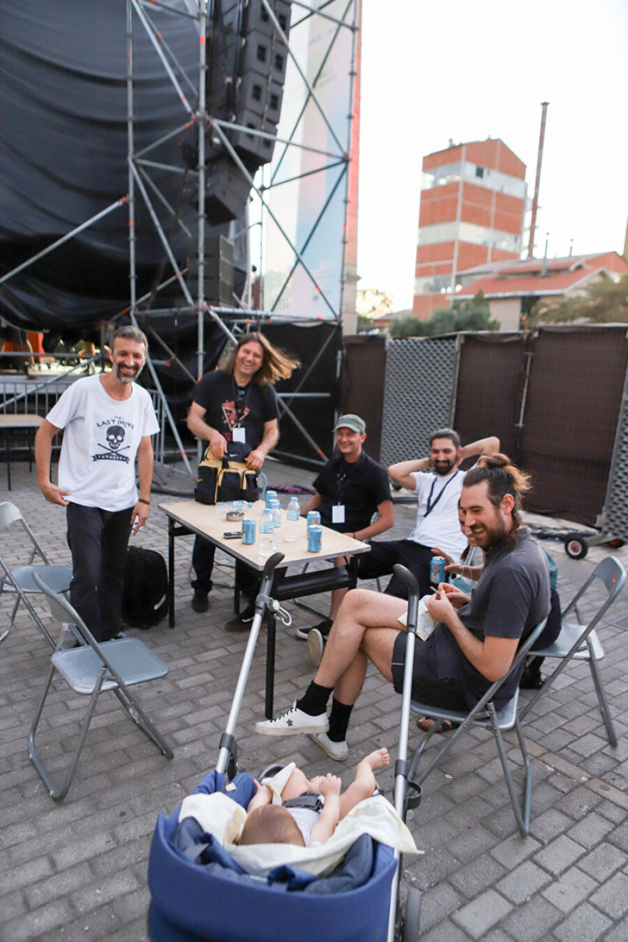 Στιγμιότυπο από τη sold out συναυλία των Nightstalker στην Τεχνόπολη