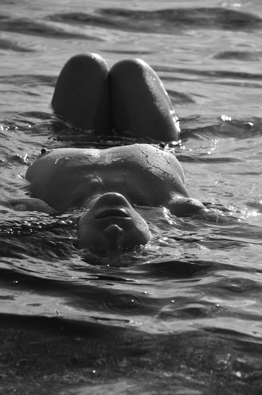 Viewmaster: Η Ασπασία Λεούση φωτογραφίζει το καλοκαίρι