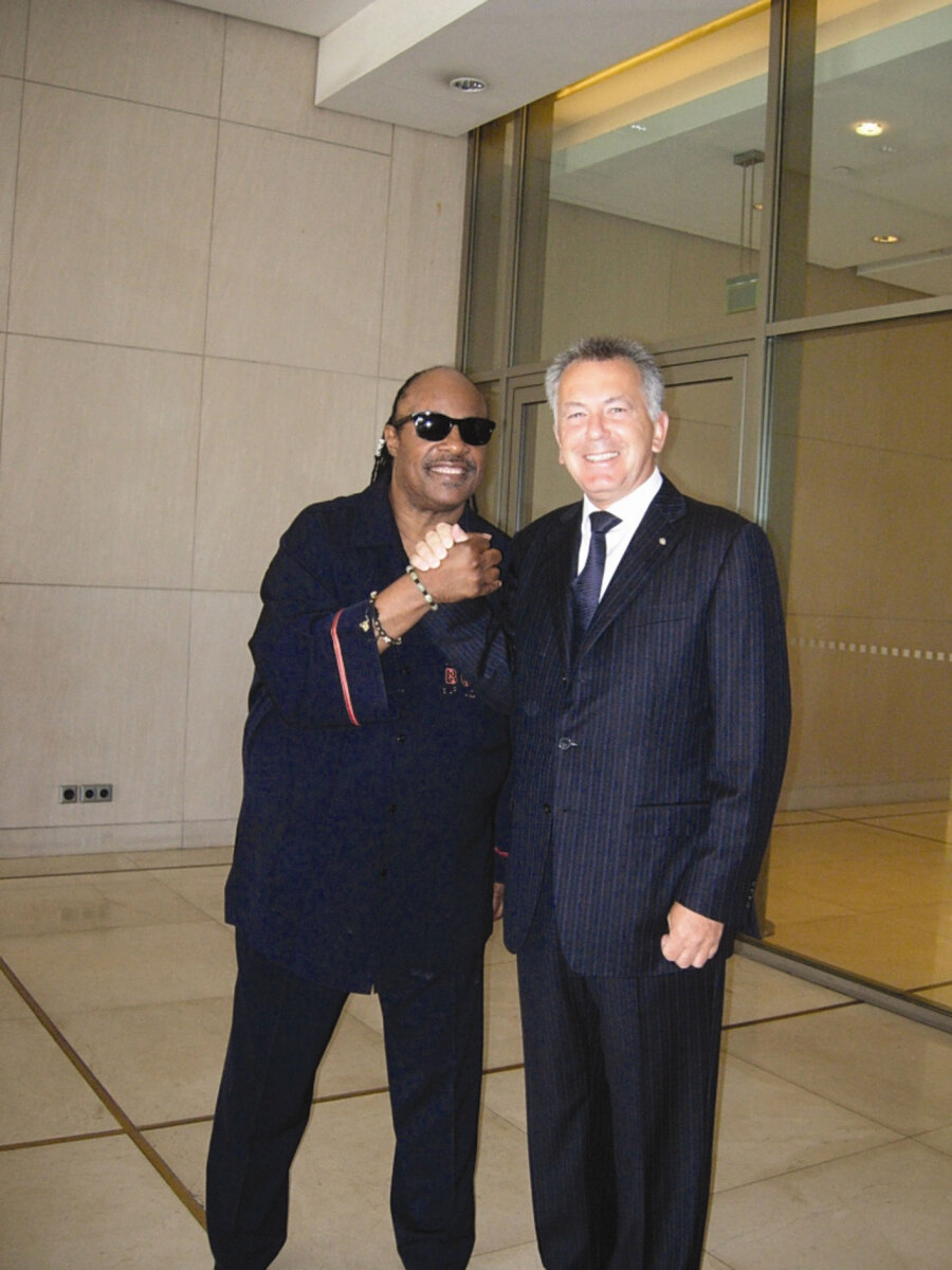 Ο Στίβι Γουόντερ στο Hilton Αθηνών