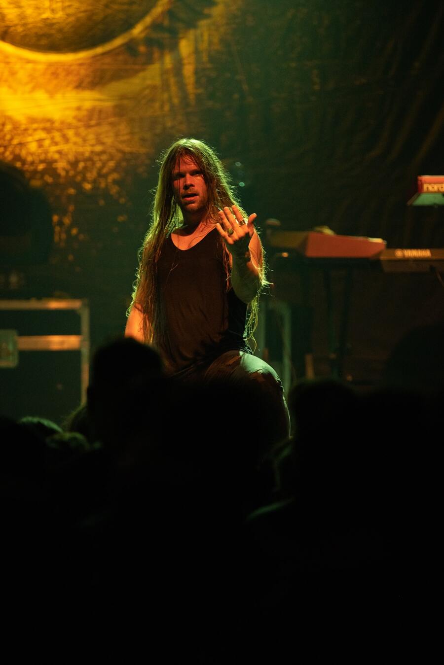 Στιγμιότυπο από τη συναυλία των H.E.A.T. στην Αθήνα, στο Gagarin 205