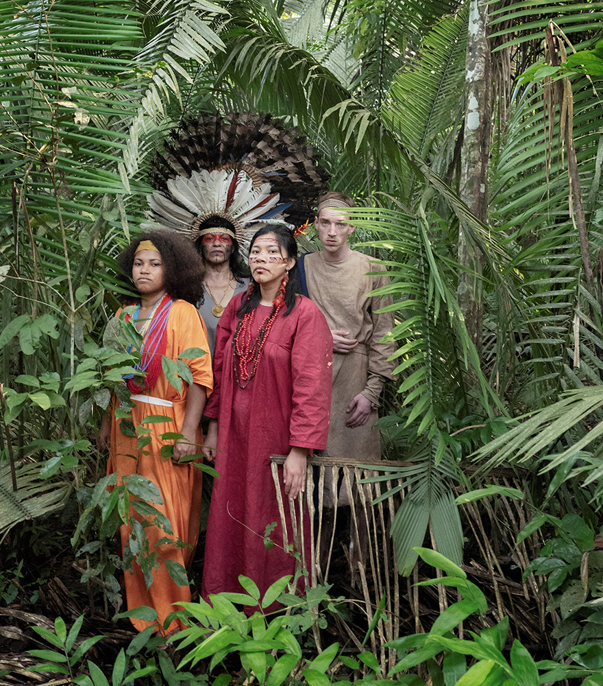 «Αντιγόνη στον Αμαζόνιο» σε σκηνοθεσία Μίλο Ράου