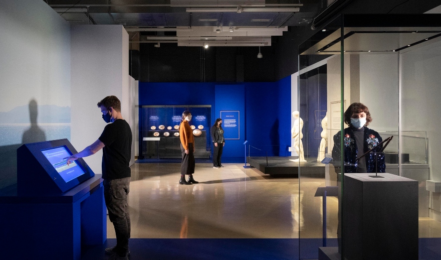 Άποψη από την ενότητα "Αρμονική μουσική" στην έκθεση "Αρχαίοι Έλληνες: επιστήμη και σοφία" στο Μουσείο Επιστήμης στο Λονδίνο