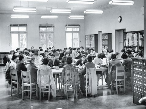 Μια Γαλλίδα στην Αθήνα Μια Γαλλίδα στην Αθήνα