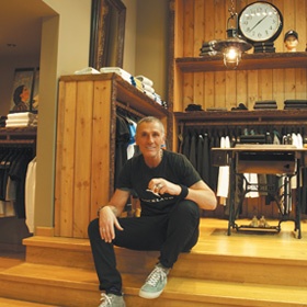 Ηλίας Καραγιώργος • Dockland Η βιτρίνα της πόλης