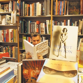 Πέτρος Παντελέσκος • Libro Η βιτρίνα της πόλης