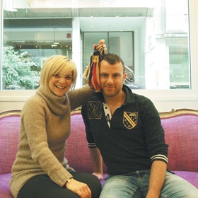 Μαρία Καλαβρυτινού & Γιάννης Μυλωνάκης • 62 Skoufa Hair Sallon Η βιτρίνα της πόλης