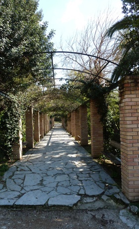 ΚAΛΛΙΜΑΡΜΑΡΟ-ΧΑΡΙΛΑΟΥ ΤΡΙΚΟΥΠΗ