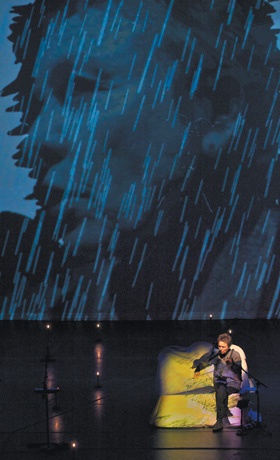 n Τρεις γυναίκες φέρνουν την άνοιξη