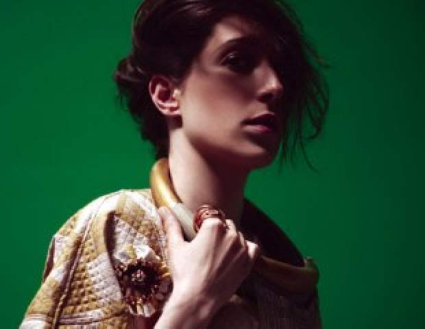  H Kόρα Καρβούνη διαβάζει Ίαν Μακ Γιούαν