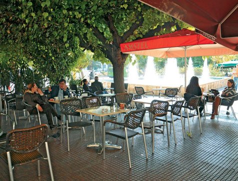 mouries tis mavili mouries tis mavili