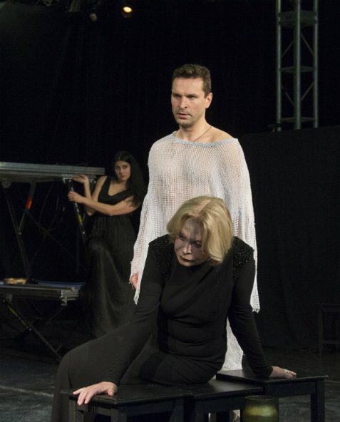 Ο κορυφαίος σκηνοθέτης Ρίμας Τούμινας σκηνοθετεί Οιδίποδα Τύραννο στην Επίδαυρο 