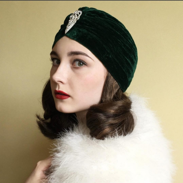 Μία 17χρονη στο Instagram μεταμορφώνεται σε vintage ντίβες