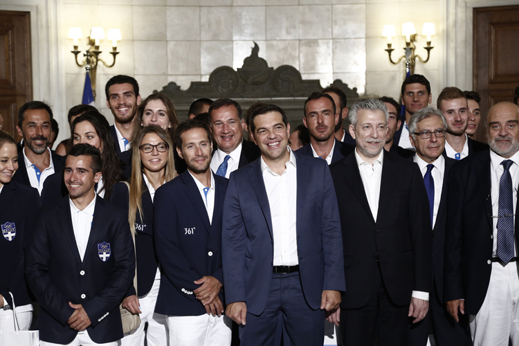 Ο Τσίπρας υποδέχτηκε τους Ολυμπιονίκες