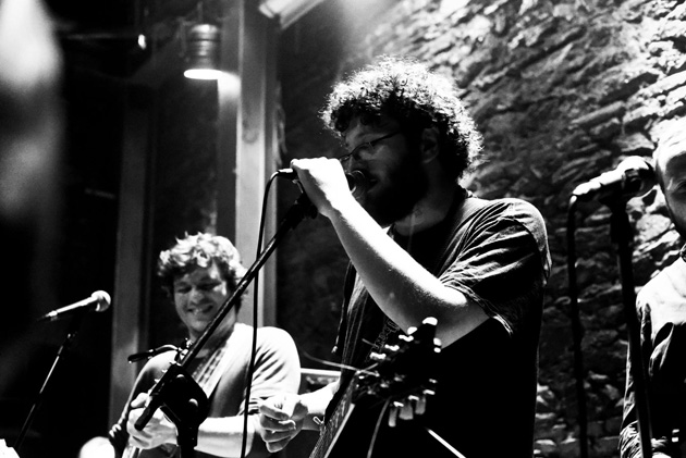 Κωσταντής Παπακωνσταντίνου + Λάργκο