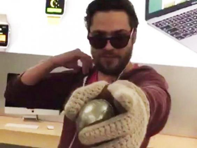 Γάλλος «μπούκαρε» σε κατάστημα της Apple και έσπασε 12 iPhone 