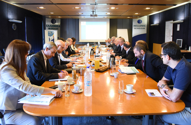 Επίσκεψη Αντιπροσωπείας της Βουλής, με επικεφαλής τον Νίκο Βούτση, στα Διυλιστήρια Ασπροπύργου και Ελευσίνας των ΕΛΠΕ Επίσκεψη Αντιπροσωπείας της Βουλής, με επικεφαλής τον Νίκο Βούτση, στα Διυλιστήρια Ασπροπύργου και Ελευσίνας των ΕΛΠΕ