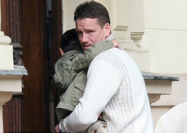 Σωματοφύλακας Τζολί-Πιτ Σωματοφύλακας Τζολί-Πιτ