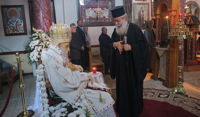 Λιτανεία νεκρού παλαιοημερολογίτη μητροπολίτη 