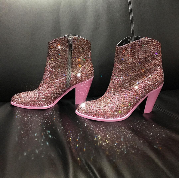 Οι μπότες της Lady Gaga Οι μπότες της Lady Gaga