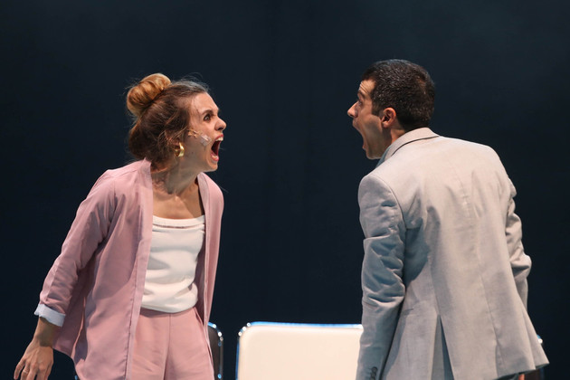 Άρης Ασπρούλης. Ο άνθρωπος πίσω από τις αγαπημένες σου παραστάσεις, Άρης Ασπρούλης, Young Lear, Ιολή Ανδρεάδη, συνέντευξη, θέατρο, θέατρο Θησείον, επικοινωνία