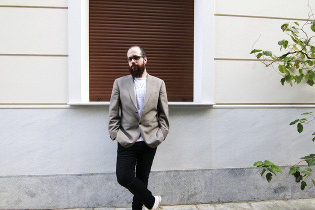 Άρης Ασπρούλης. Ο άνθρωπος πίσω από τις αγαπημένες σου παραστάσεις, Άρης Ασπρούλης, Young Lear, Ιολή Ανδρεάδη, συνέντευξη, θέατρο, θέατρο Θησείον, επικοινωνία