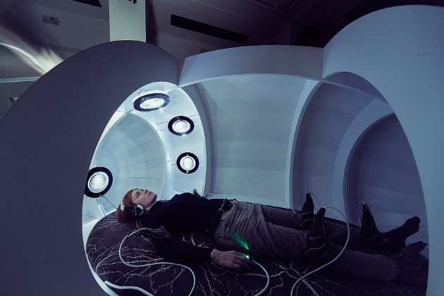 Η Στέγη έκανε και πάλι το θαύμα της. Η έκθεση «Hybrids» χρησιμοποιώντας τέχνη και τεχνολογία μας αφήνει άφωνους Η Στέγη έκανε και πάλι το θαύμα της. Η έκθεση «Hybrids» χρησιμοποιώντας τέχνη και τεχνολογία μας αφήνει άφωνους